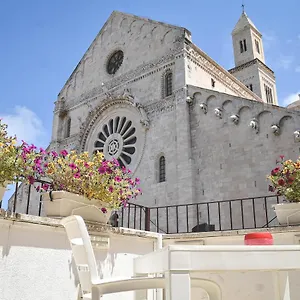 the-cathedral-house.barihotels.org/